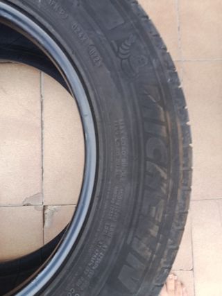 Neumático 225/65R16C