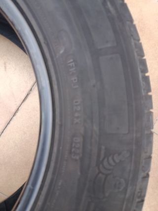 Neumático 225/65R16C