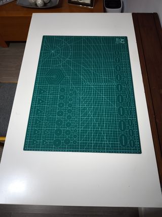 Escritorio infantil IKEA.