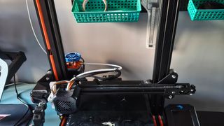 Impresora 3D Ender V2 + accesorios + flejes