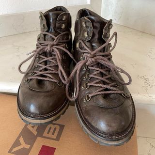 YAB stivaletti uomo Verdone marrone allacciati