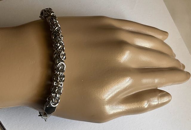 Bellissimo braccialetto in argento unisex