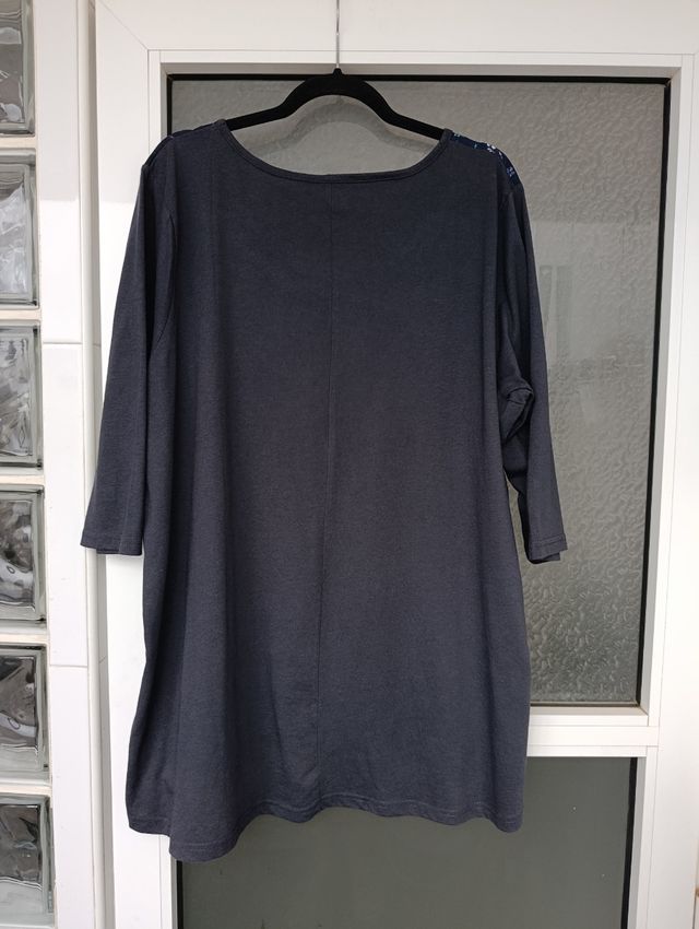 Túnica floral talla 50-52