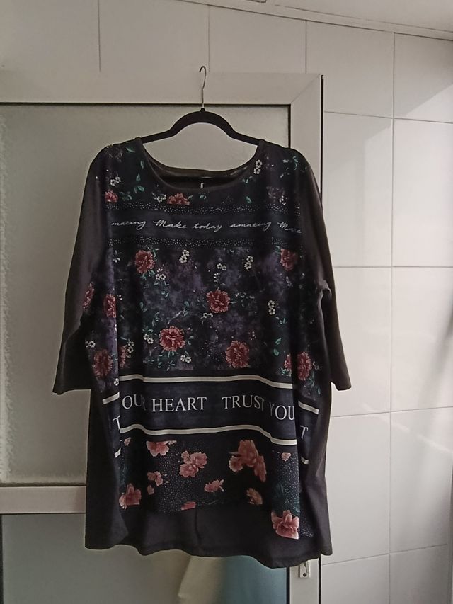 Túnica floral talla 50-52