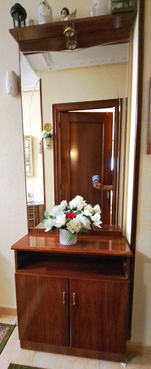 Mueble de entrada madera y cristal