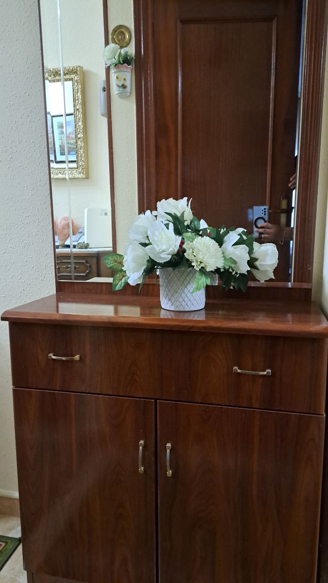 Mueble de entrada madera y cristal