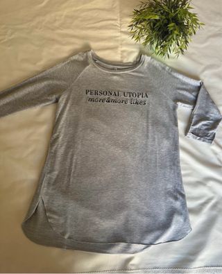 Camiseta Stradivarius gris