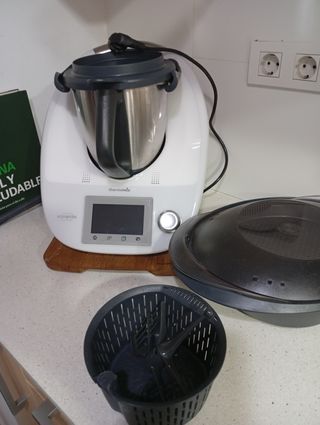 Thermomix TM5 con libro Cocina Fácil y Saludable