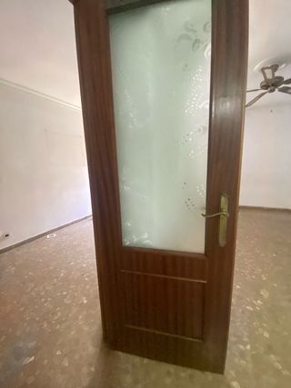 Puerta madera vintage con cristal . 90