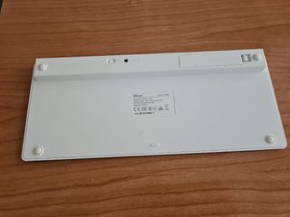 Teclado Trust Plateado y Blanco