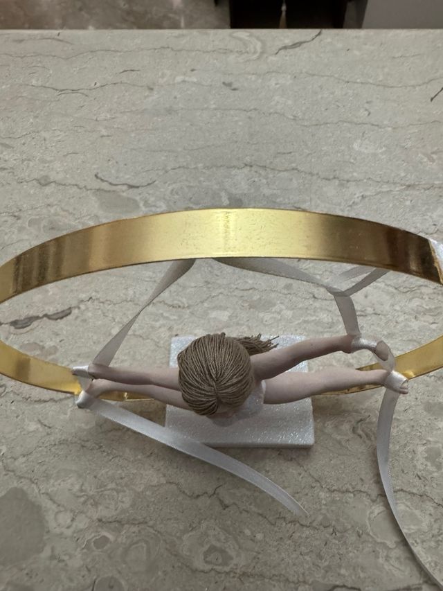 Bambola Capodimonte su base in ottone