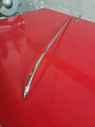 Moldura Capó Seat 600 D