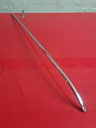 Moldura Capó Seat 600 D