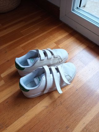 Adidas Tenis Niño/a Talla 33 Velcro Blanco