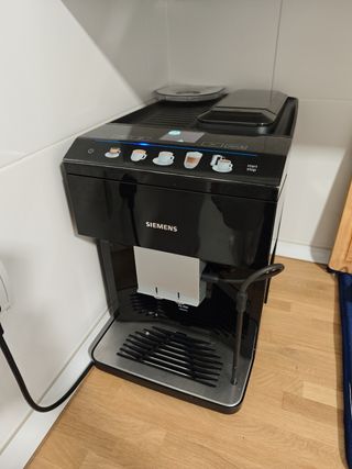 Cafetera Siemens EQ500 Classic Negra