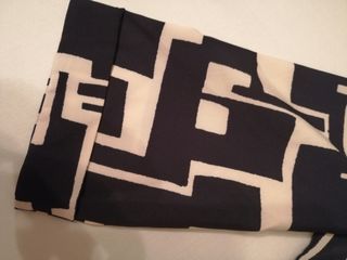 Blusa con stampa geometrica