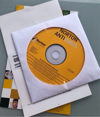 Norton Antivirus 3 equipos.Nuevo a estrenar