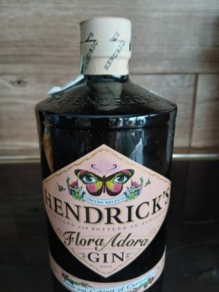 Bottiglia Gin Etsu & altro vuote da collezione.