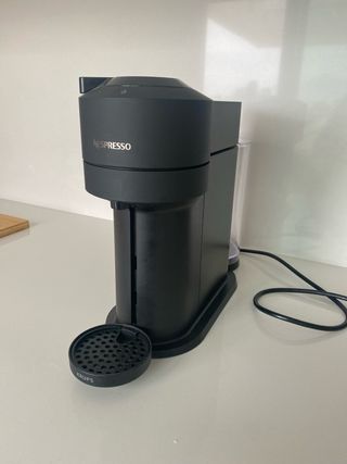 Cafetera Nespresso Vertuo Negra. 