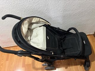 Silla de paseo Joie negra