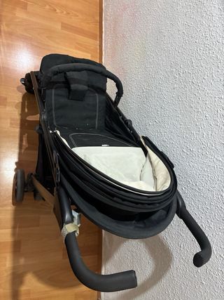 Silla de paseo Joie negra