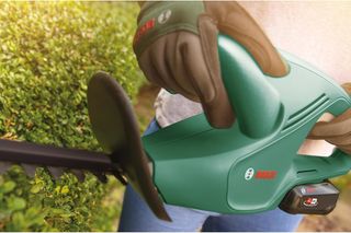 Cortasetos inalámbrico Bosch EasyHedgeCut 18-45