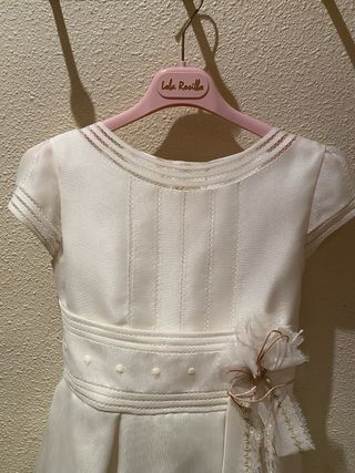 Vestido de Comunión blanco con flor