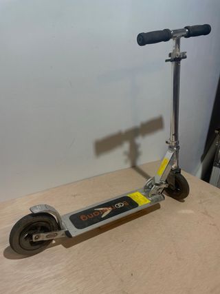 Patinete metálico Boomerang