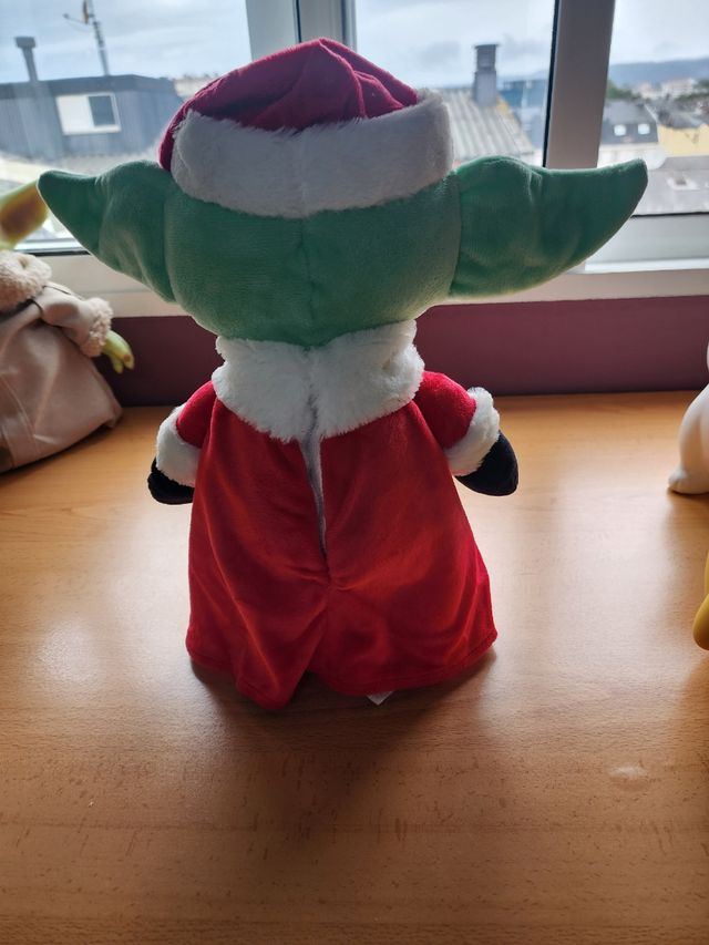 Baby Yoda Peluche Navidad