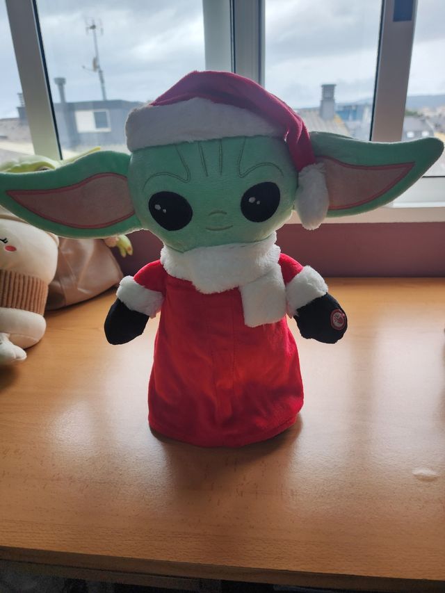Baby Yoda Peluche Navidad