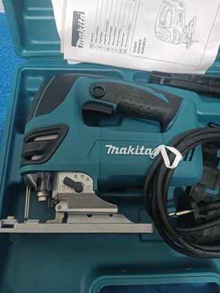 Sierra de calar Makita 4350T