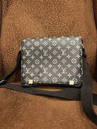 Bandolera Louis Vuitton Negra