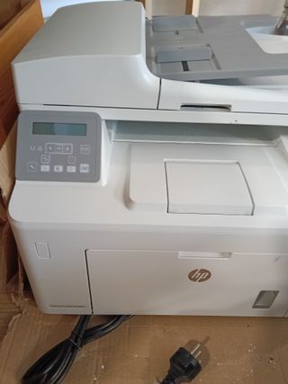 Impresora HP LaserJet Pro MFP M148dw para reparar 