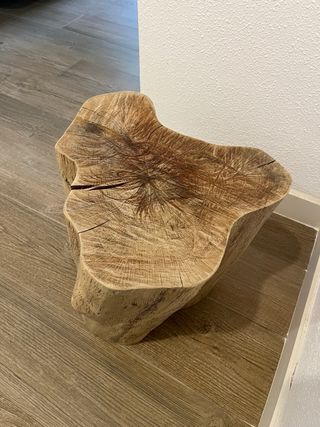 Mesita auxiliar rústica de madera