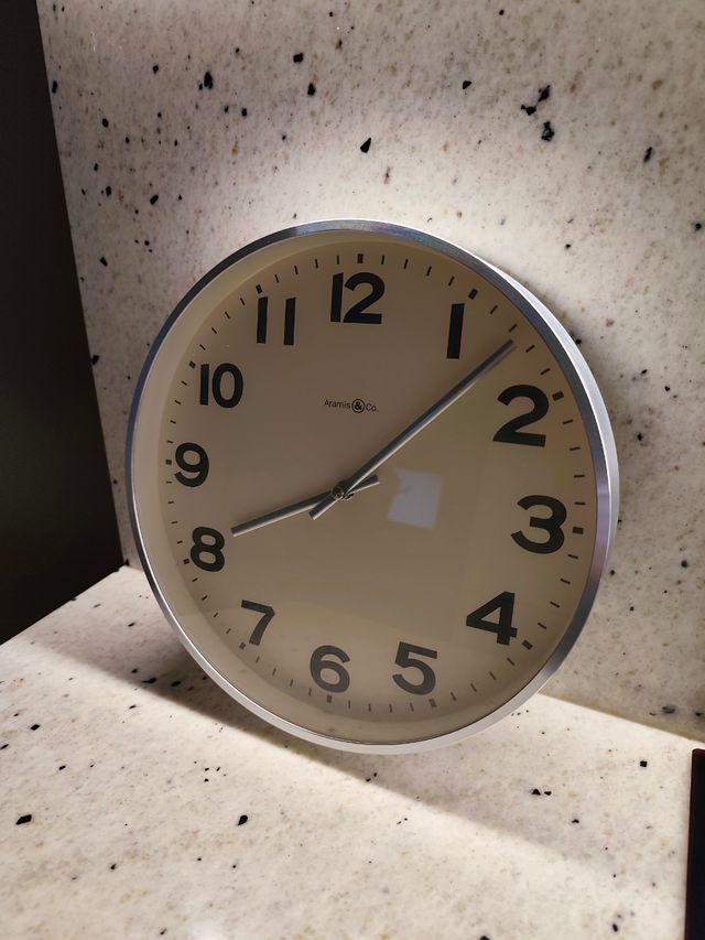 Reloj de Pared Aramis & Co.