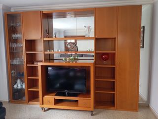 Mueble Salón con muebleTV vitrina con iluminación 
