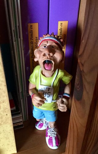 Escultura de un atleta, corredor, runner.