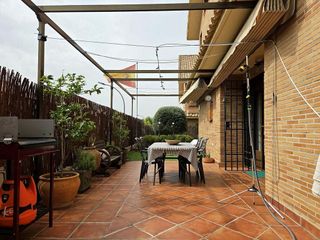Casa pareada en venta en Olías del Rey