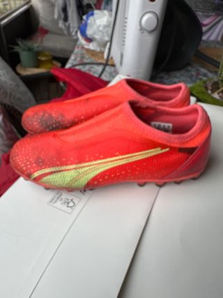 Botas de fútbol niño Puma números 35,5