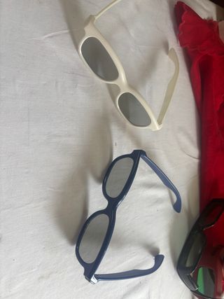 2 paia occhiali 3D