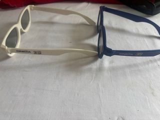 2 paia occhiali 3D