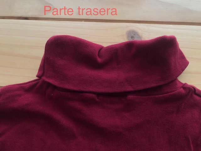 Camiseta T.M con cuello alto 100%algodón