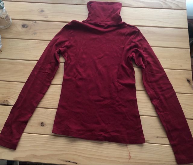 Camiseta T.M con cuello alto 100%algodón