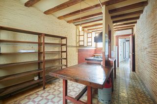 Piso en venta en El Raval en Barcelona