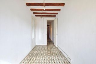 Piso en venta en El Raval en Barcelona