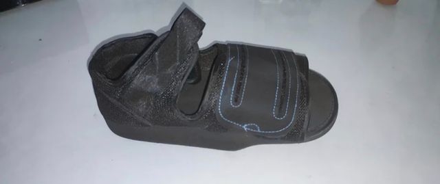 Zapato Postquirúrgico Ajustable Velcro Negro