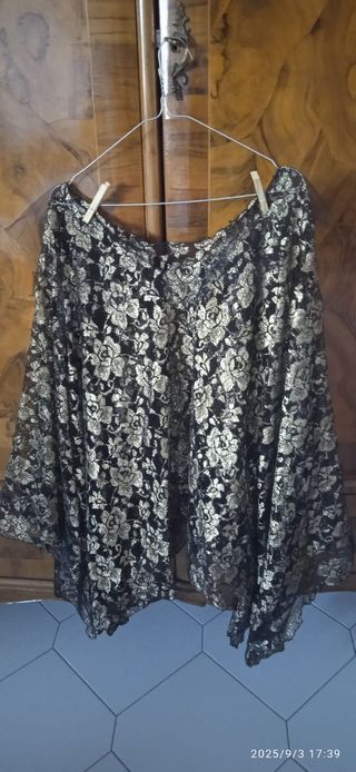 Mantellina pizzo oro e nero taglia unica