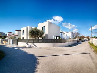 Casa pareada en venta en Empuriabrava en Castelló d´Empúries