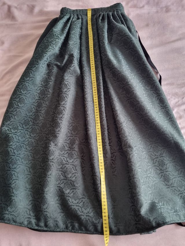 Falda guardapeus indumentaria tradicional