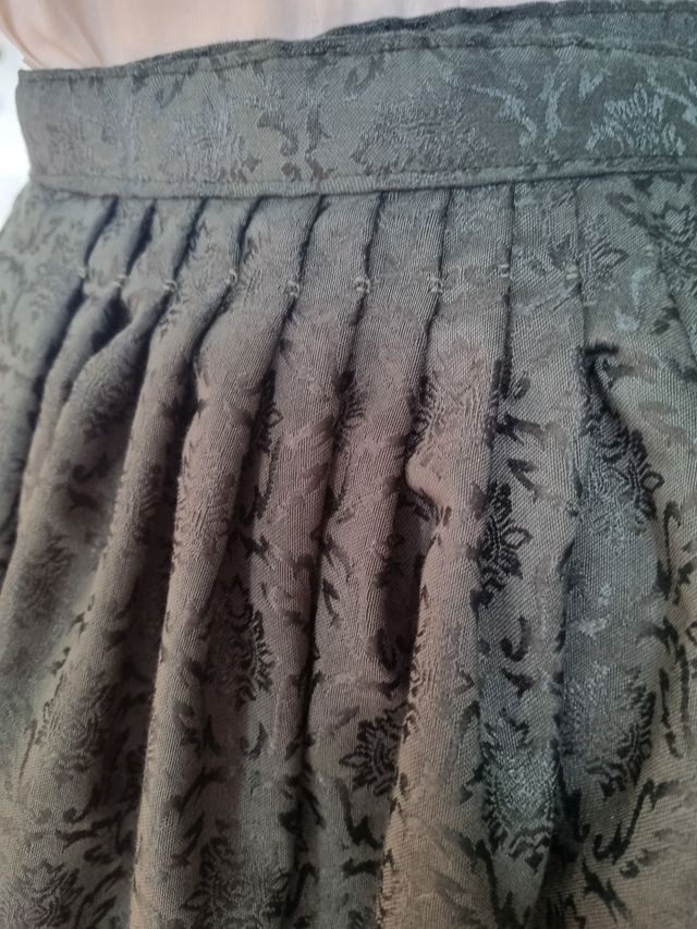 Falda guardapeus indumentaria tradicional